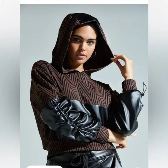 Noli Brown and Black Jacquard Hoodie - Picture 8 of 11